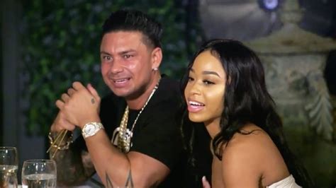 pauly d girlfriend nikki|Pauly D Hints at ‘Relationship Problems’ With Girlfriend Nikki Hall。